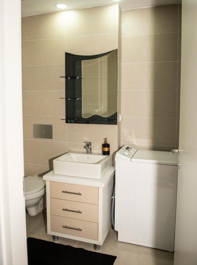 Raphael Apartment North Bucharest Cosmopolis Stefanestii de Jos Exterior photo